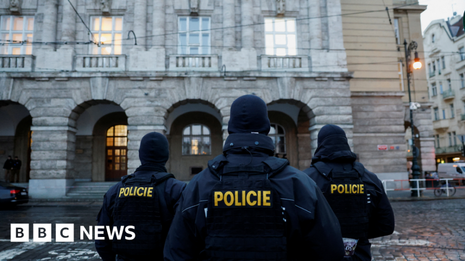 Czech Republic MPs vote to tighten gun laws