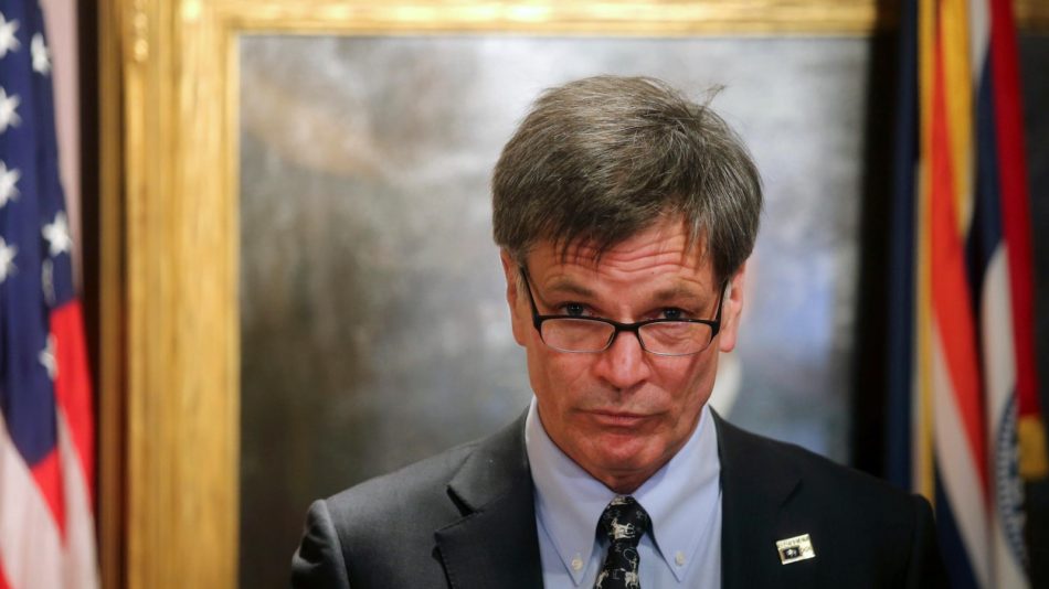 Wyoming governor vetoes bill to allow concealed carry in public schools and meetings